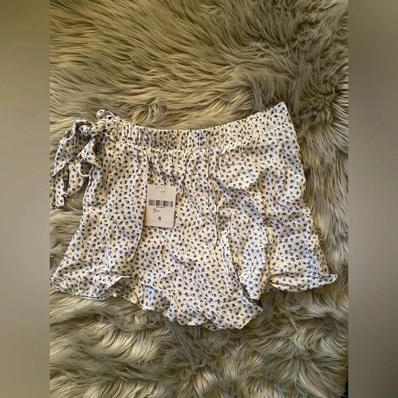 Forever 21 flowy floral skort size small NWT - Picture 3 of 4